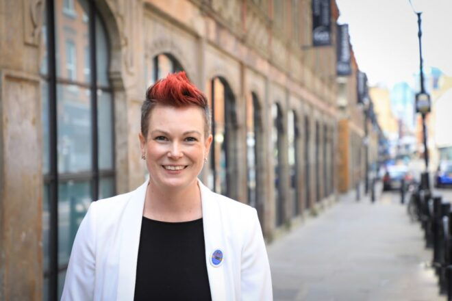 London: Gehen Sie Mit Einem Zertifizierten Führer Durch Die Stadt Auf Deutsch. - Common Questions