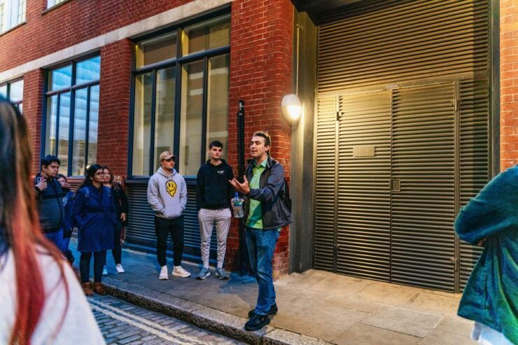 London: Ghastly Ghosts 2-Hour Walking Tour - Experience