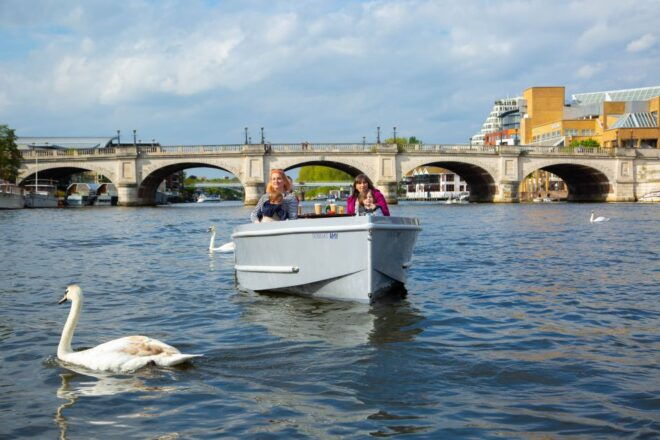 London: Goboat Rental in Kingston Upon Thames - Common Questions