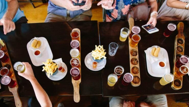 London: Guided Bike Tour With Beers and Lunch - Experience Highlights
