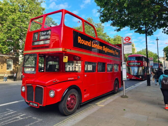 London: Guided Sightseeing Tour on a Vintage Open-Top Bus - Tour Guide Insights