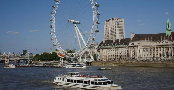 London: Guided Thames Cruise and Harry Potter Walking Tour - Itinerary and Highlights