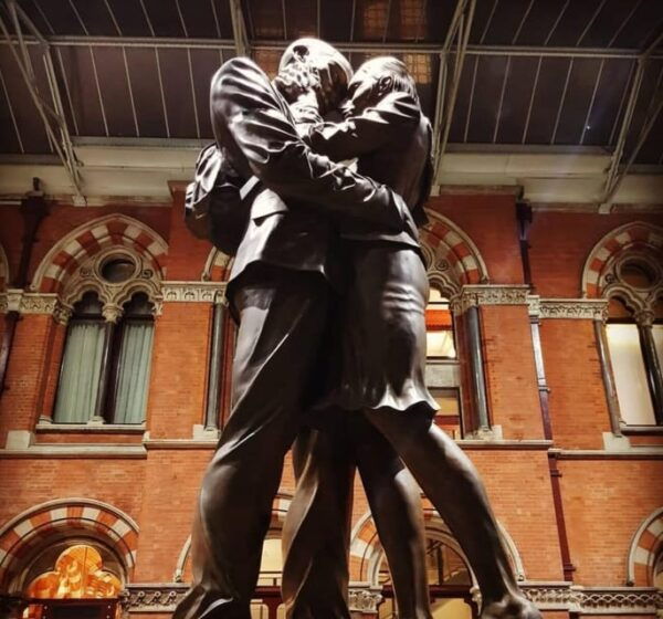 London: Guided Thames Cruise and Harry Potter Walking Tour - Thames River Cruise