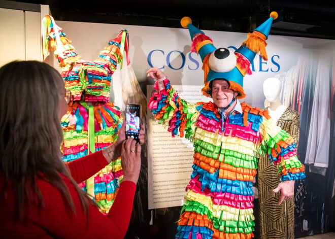 London: Guided Tour of Shakespeares Globe - Meeting Location and Recommendations