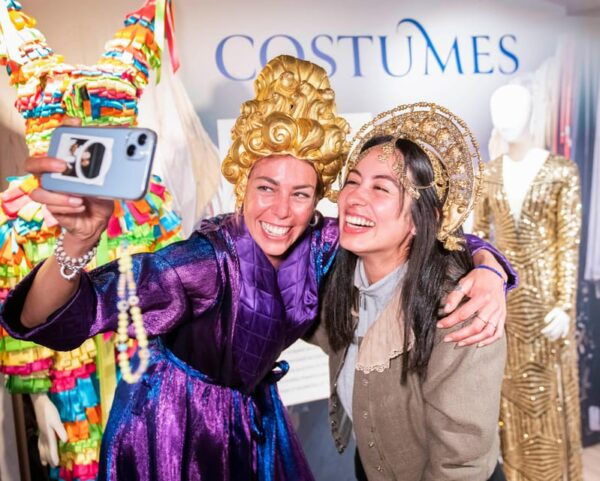 London: Guided Tour of Shakespeares Globe - Social Media Opportunities