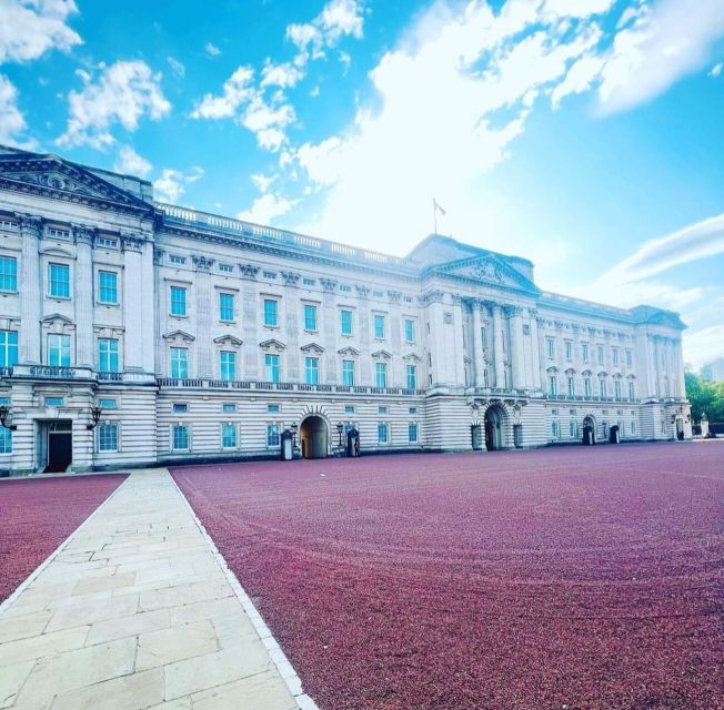London: Guided Walking Tour With Changing of the Guard - Tour Highlights
