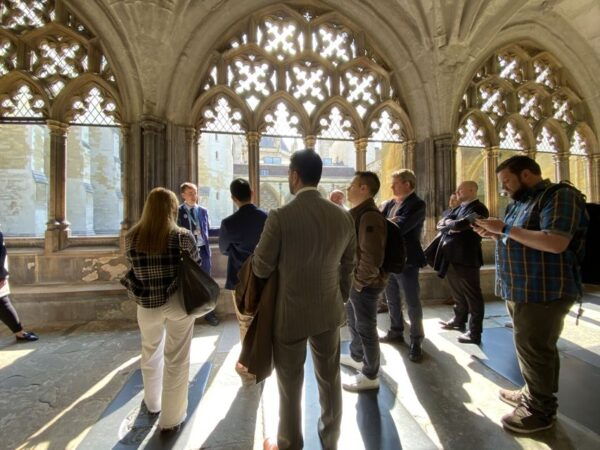 London: Guided Westminster Abbey Tour and Refreshments - Duration and Starting Times