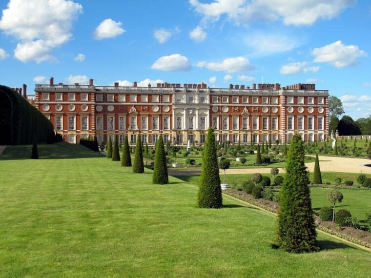 London: Hampton Court Palace Private Tour with Train Option - Exploring Hampton Court Palace