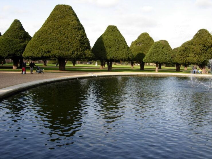 London: Hampton Court Private Guided Tour - Tour Details