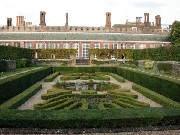 London: Hampton Court Private Guided Tour - Pricing and Payment