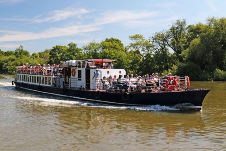 London: Hampton Court to Westminster River Thames Cruise - Boat Experience
