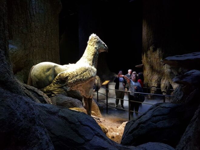 London: Harry Potter Studios & Tour of Film Locations - Board the Hogwarts Express and Discover Film Sets