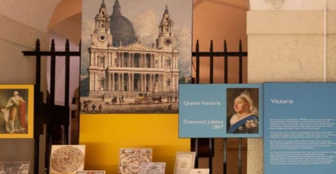 London: Harry Potter Tour, St Paul's Cath & River Cruise - Full Description