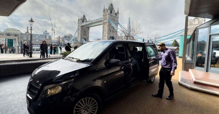 London: Heathrow Airport to Central London Private Transfer - Exclusive Air-Conditioned Vehicles