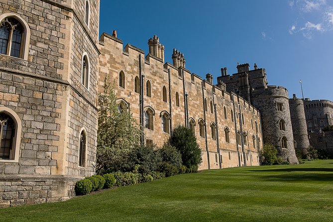 London & Heathrow to Southampton Cruise Terminals via Windsor Castle - Maximum Capacity and Group Size on the Tour/Activity