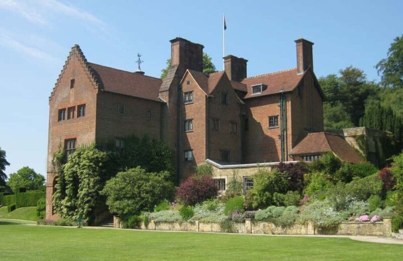 London: Hever Castle & Chartwell House Private Day Tour - Discovering England’s Heritage: Hever Castle & Chartwell House Private Day Tour