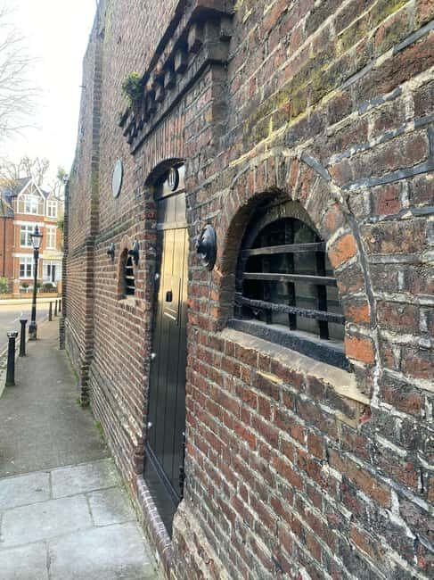 London: Historic Homes of Hampstead Village Walking Tour - FAQ