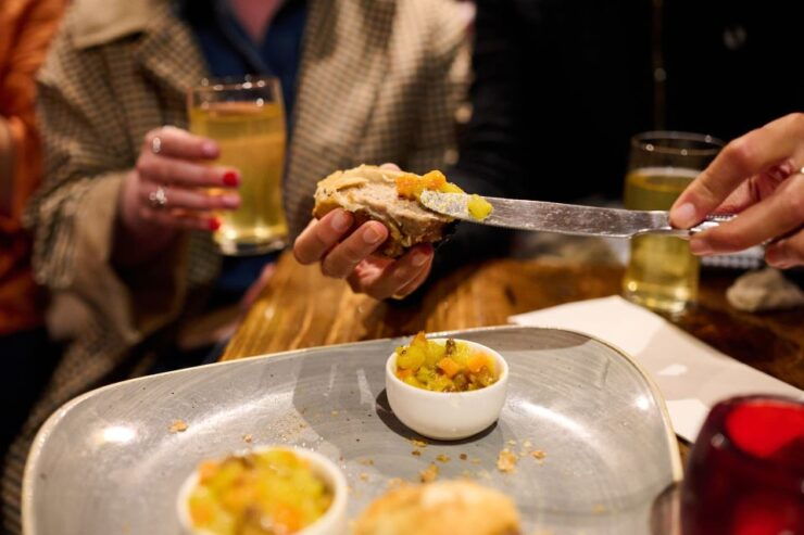 London: Historic Pubs Traditional Food Walking Tour - Activity Details