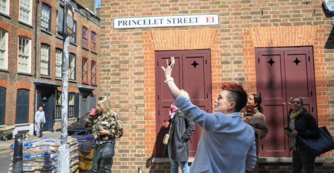 London: Historic Spitalfields Walk - Learn From an Expert Blue Badge Tour Guide