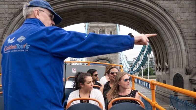 London hop-on hop-off bus and Westminster Abbey ticket - Make the timing work in your favor