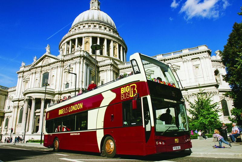 London Hop-On Hop-Off Bus by Big Bus - A moving introduction to London