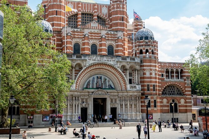 London Hop-On Hop-Off Pass 24 Hours With Live Tour Guide - Resources and Support