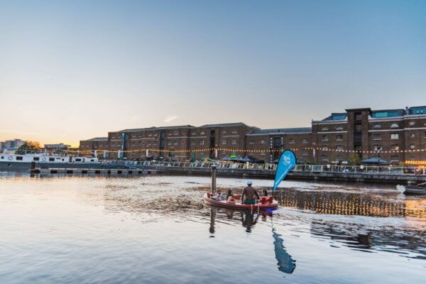 London: Hot Tub Boat Guided Historical Docklands Cruise - Common Questions