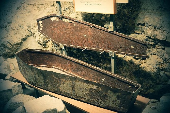 London In One Day - A Private & Bespoke Tour Itinerary - Informative Commentary From Your Guide