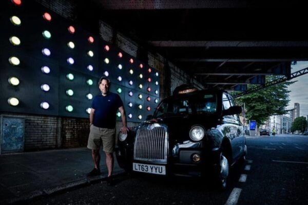 London: Instagram Photos Black Cab Tour With Hotel Pick up - Wheelchair Accessibility
