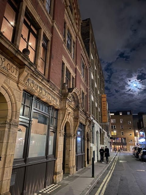 London: Jack the Ripper Guided Walking Tour - The Experience and Atmosphere