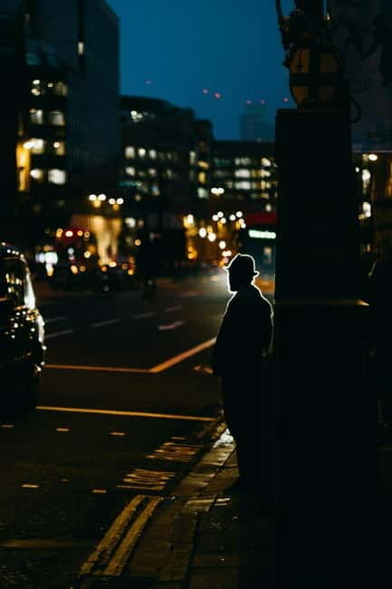 London: Jack the Ripper Tour and Underground Prison in Spanish - Authentic Reviewer Insights