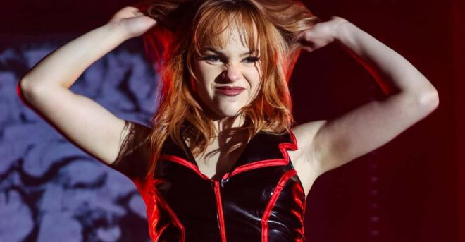 London: Kabaret Exposé Cabaret Show Ticket With Meal - Accessibility and Restrictions