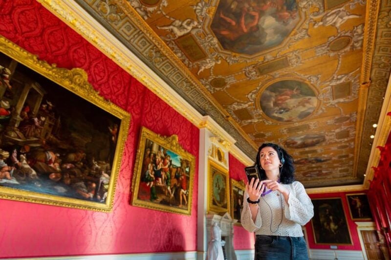 London: Kensington Palace Tour, Guard Change & Afternoon Tea - Starting Point: The Best View of the Changing of the Guard