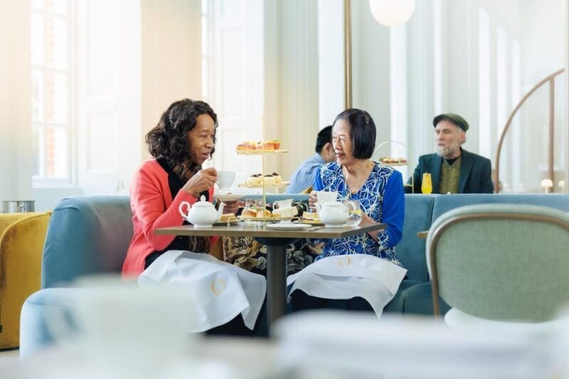London: Kensington Palace Tour, Guard Change & Afternoon Tea - Exploring Kensington Palace