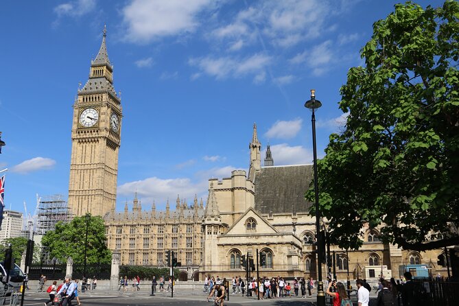 London Landmark Sightseeing Tour - Tour Guide