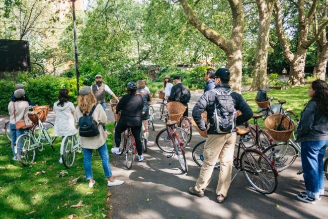 London: Landmarks and Gems Bike Ride With Historic Pub Visit - Full Description of the Bike Tour