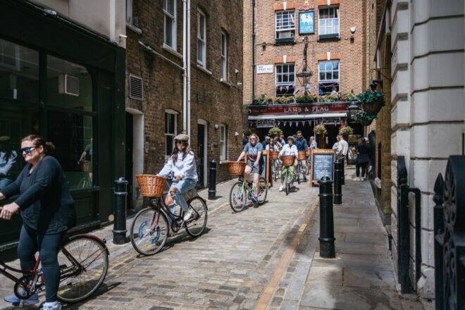 London: Landmarks and Gems Bike Ride With Historic Pub Visit - Important Information
