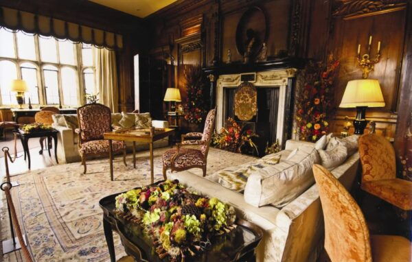 London: Leeds Castle, Canterbury, Dover and Greenwich Tour - Explore Canterbury Cathedral