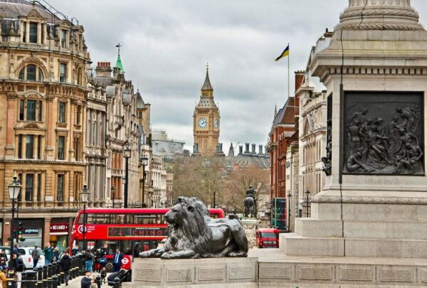 London Life: Piccadilly to St Paul's Cathedral Walking Tour - Starting Point: Fortnum & Mason