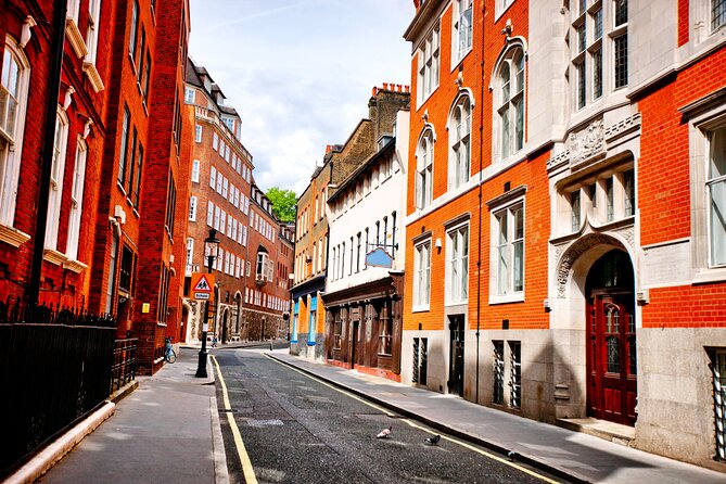 London Local Fashion Designers Shopping Tour With a Stylist - Support Local Designers and Artisans
