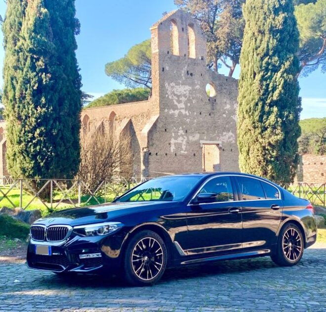 London Luton Airport (LTN): Private Transfer to London - Inclusions