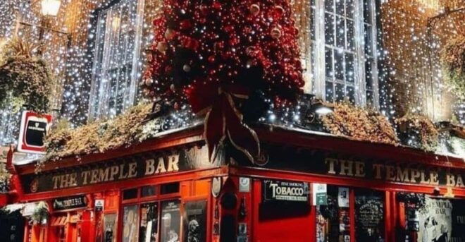 London: Magical Christmas Lights Guided Tour by Private Taxi - Sights and Landmarks