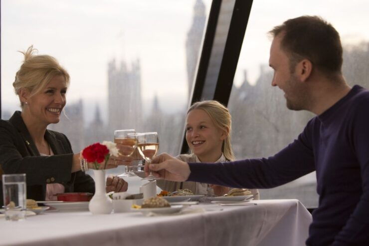 London Mother's Day Lunch Cruise - Sightseeing Opportunities