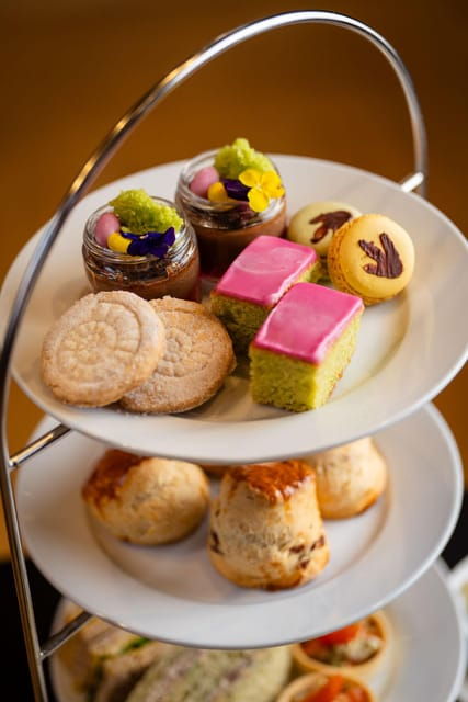 London: Natural History Museum Guided Tour & Afternoon Tea - The Experience in Detail