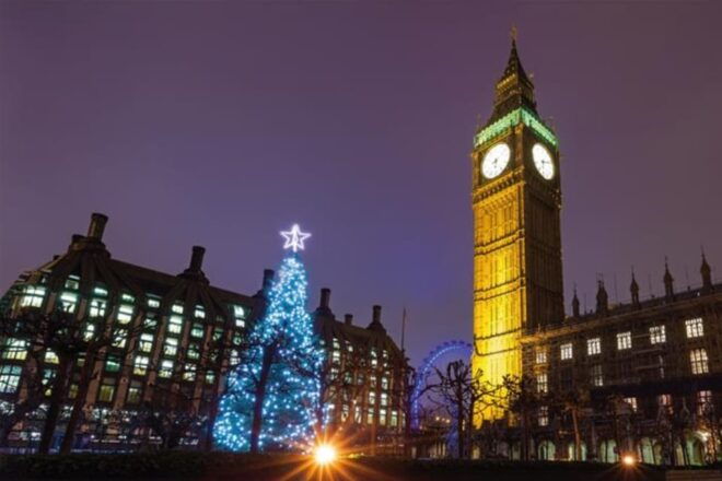 London: NYE Silver Sockeye on River Thames With Live Band - Dress Code and Age Restriction