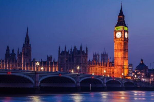 London: NYE Silver Sockeye on River Thames With Live Band - Meeting Point and Time