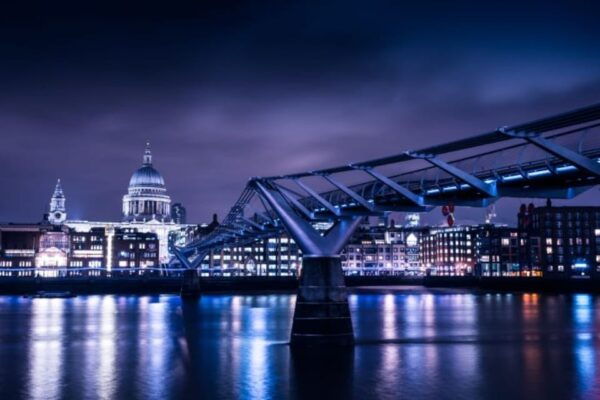 London: NYE Silver Sockeye on River Thames With Live Band - Frequently Asked Questions