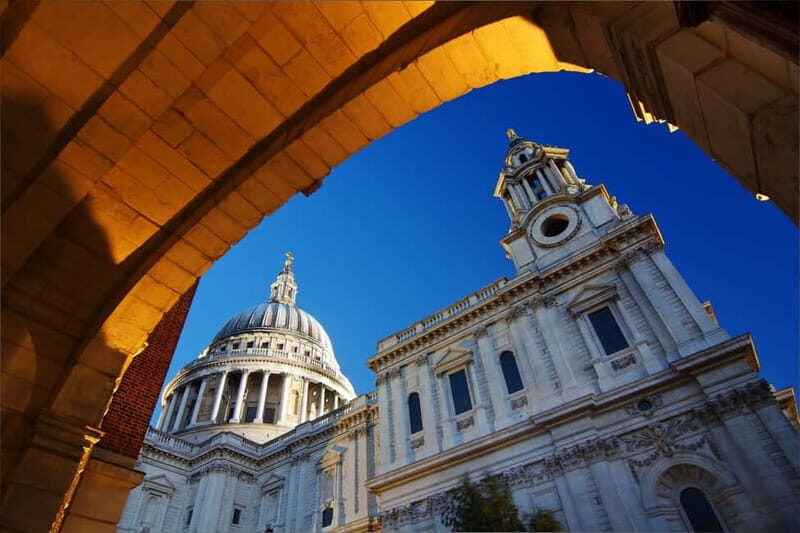 London: Old City Walking Tour - Iconic Landmarks and Scenic Sights