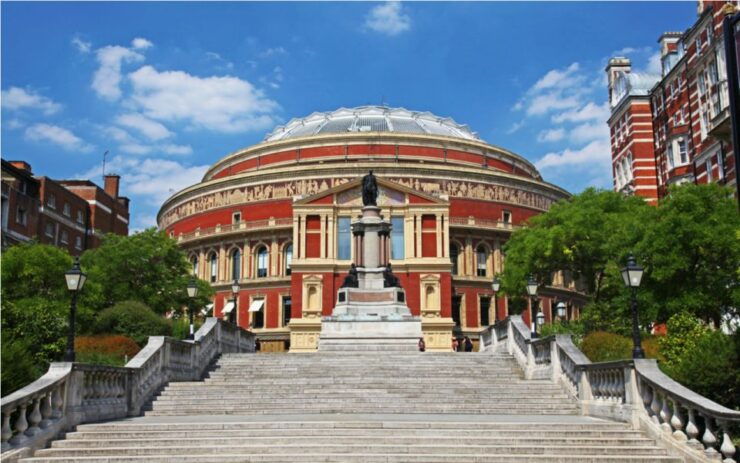 London Outdoor Escape Game: Queen & Freddie Mercury - Activity Details and Booking Information