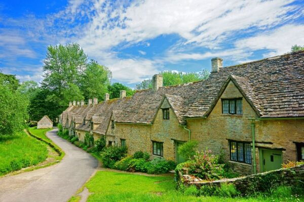 London: Oxford, Stratford, Cotswolds, and Warwick Day Trip - Tour Details and Logistics